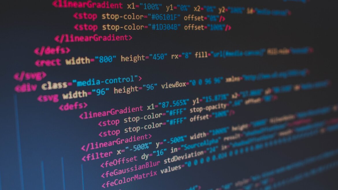 Minh họa Obsidian như IDE với ba vai trò: kiến trúc sư (người dùng), programmer (LLM), và codebase (wiki vault)